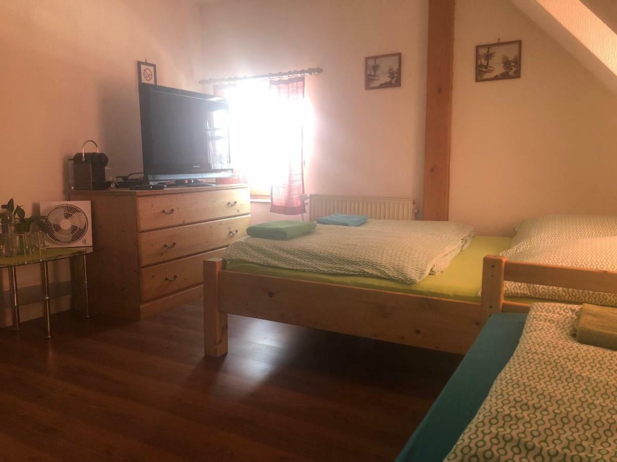 Zirndorf Gaestehaus Buitenkant foto